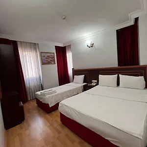2* Hotel Red White